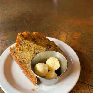 Pecan cornbread