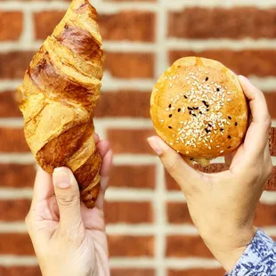 Croissant and cheese pagoca