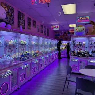 We are so happy to be here again. Every time my kids is get enough toys for that money,Recommend to come here!