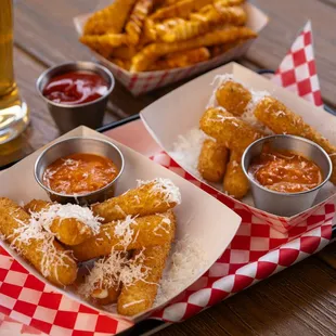 MOZZARELLA STICKS ALLA VODKA