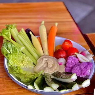 Hummus and vegetables