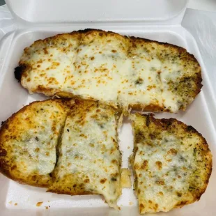Garlic cheesy bread.