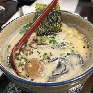 Japanese Black Ramen / 日本拉面