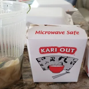 Size comparisons: Large Wonton Soup, Medium A la carte &amp; Small a la carte