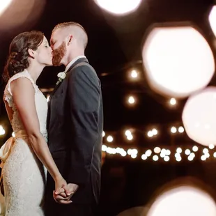 Gorgeous lights with enamored Mr. &amp; Mrs.