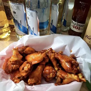 Best wings in town!! Better then BWW!!