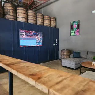 Nice little living room area to watch wrestling in!