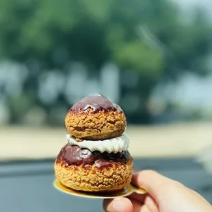 Chocolate Religieuse