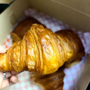 Plain croissant