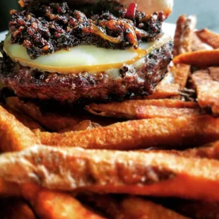 Specialty Burger, The House Jam: fresh angus beef topped with smoked gouda cheese + housemade bacon + onion jam.