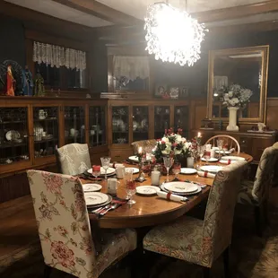 Dining room at Christmas
