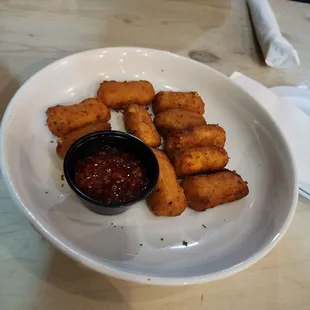 Smoked Gouda Mac &amp; Cheese bites