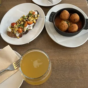 Tartine, arancini, Dominga mimosa sour