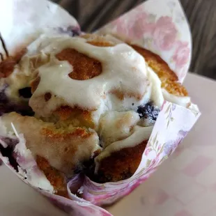 a blueberry muffin