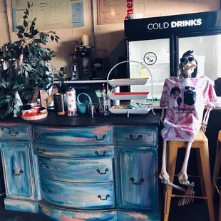 Drink service station