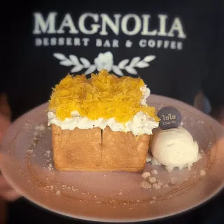 Foi-Tong Cream Thai Toast