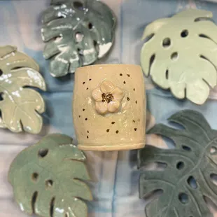Handmade ceramics by Honolulu artist Leslie Ross