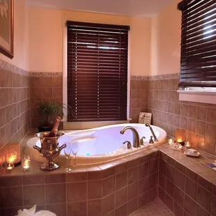 Ellington Spa Tub