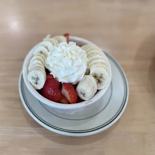Bananas &amp; Berries with whip!