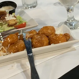 Sesame chicken with crispy noodles.