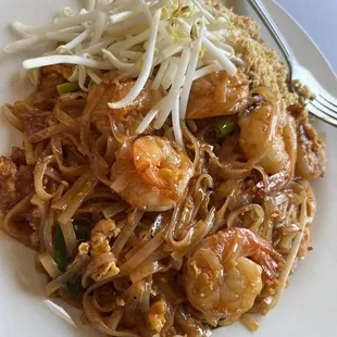 Pad Thai with shrimp