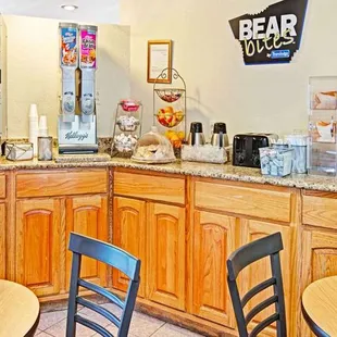 MH ElPasoWest ElPaso TX Property BreakfastArea