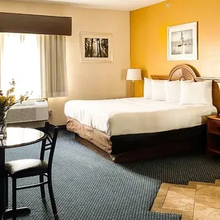 MH SandSprings TulsaWest OK Guestroom KingSuite