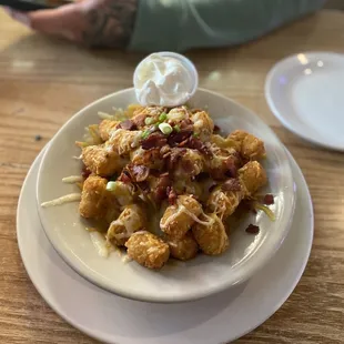Cheesy tater tots
