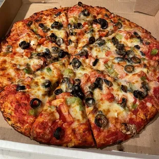 Vegetarian Pizza with red sauce