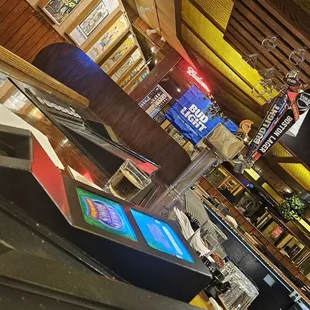 Can you say outdated smokefilled not in the "dive" category shithole bar?  Oh, $7 beers in LV? Hmmm