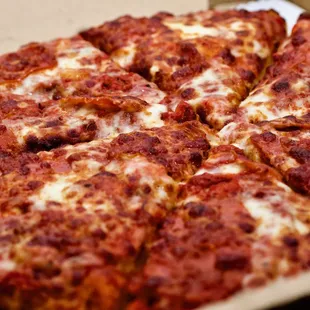 🍕Pepperoni Pizza ($9/small)🍕