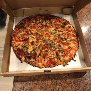 Became a loyal customer to Magoos since trying their chicken tika pizza! And when the service is great too it's a win win