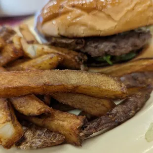 Fantastic hand cut fries and delicious burger. Greasy bun took me back to my childhood