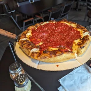 Chicago-style pizza