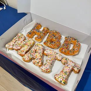 Mag's Donuts & Bakery