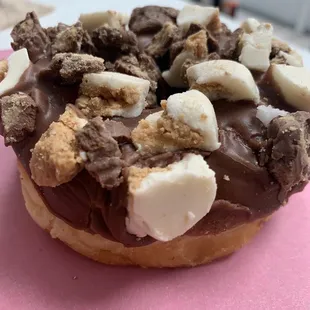 Reese&apos;s donut! Get it!!!