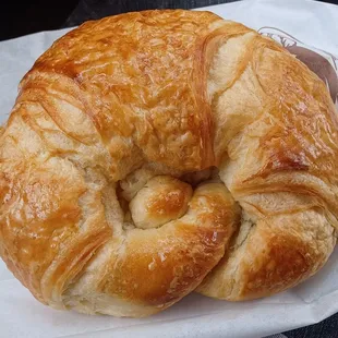 Plain butter croissant
