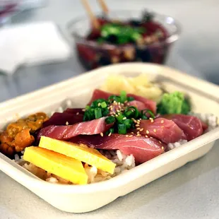Chutoro Donburi with Uni...