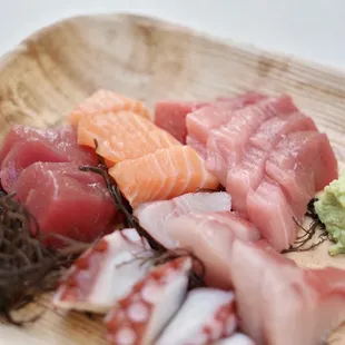 IG: @tffny.eats / Sashimi Platter w/Chu toro upgrade