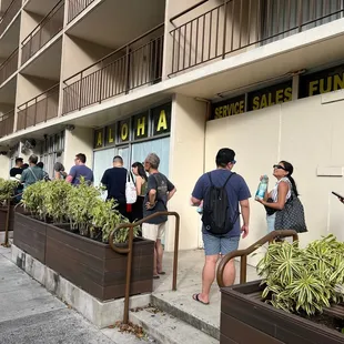 Already a line before opening