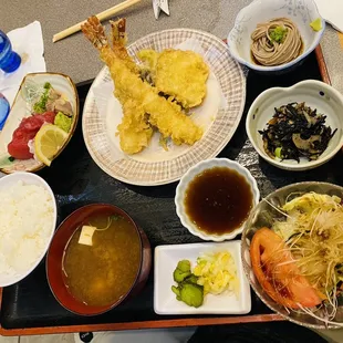Sashimi and Tempura Teishoku