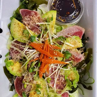 Maguro Tataki salad
