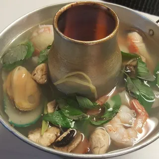 C3 Po Tak (Seafood Soup)