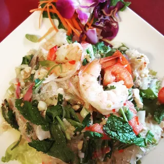 B5 Yum Woon Sen Salad