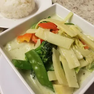 D2 Green Curry