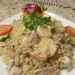 E6 Mahachai Combo Fried Rice