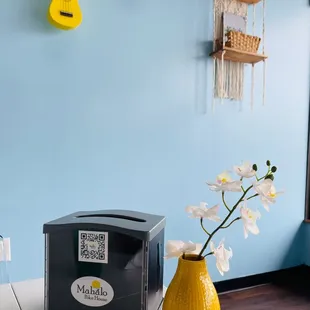 Love the decor in here~