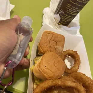 6/22/21.... sliders? Smallers!!! Like gulp size? I thought it even have lettuce or tomato....