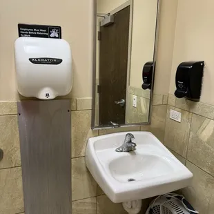 Hand dryer