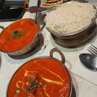Chicken tikka masala, chicken vindaloo, onion kulcha